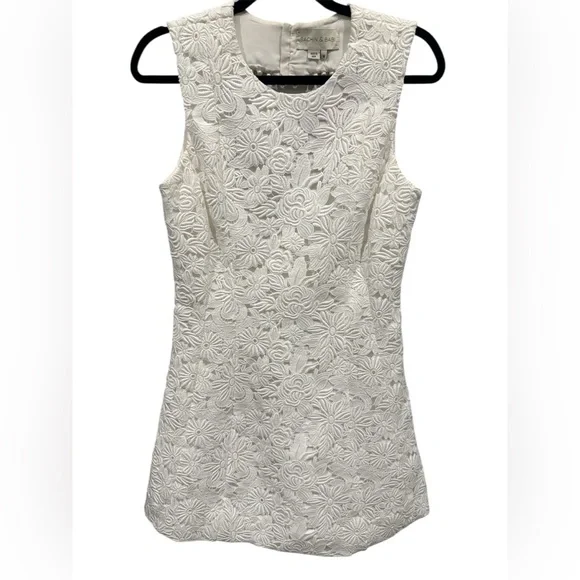 NWT Sachin & Babi Mon Coeur Lace Mini Dress w/ Heart Cutout Size 6 - Picture 6 of 12